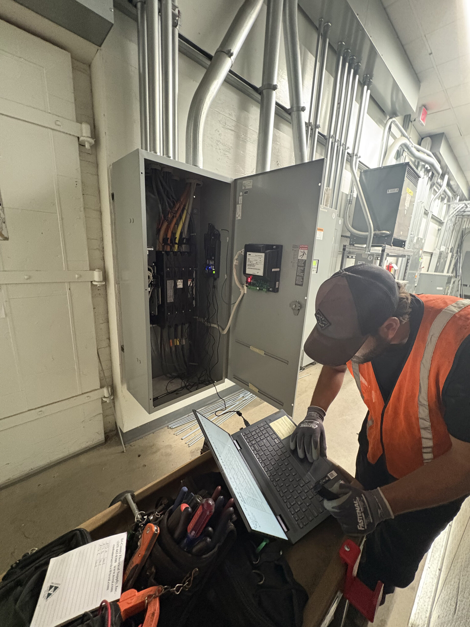 commercial electrical contractor power and energy data loggers