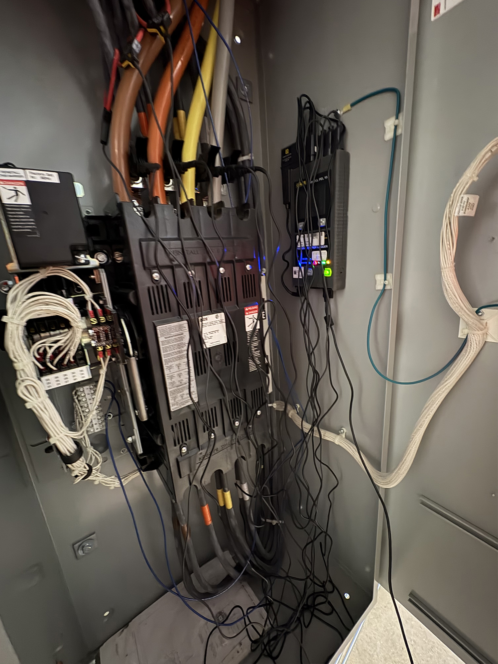 commercial electrical contractor power and energy data loggers